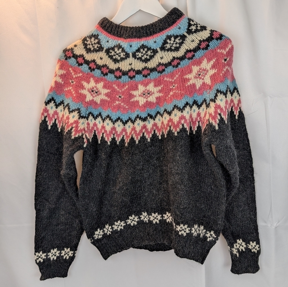 Woolrich vintage sweater size M in VGUC